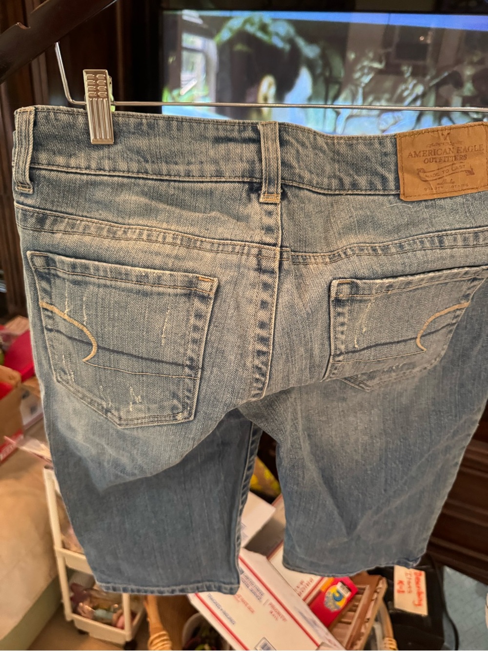 American Eagle Outfitters Light Wash Relaxed women’s Denim Shorts size 6
